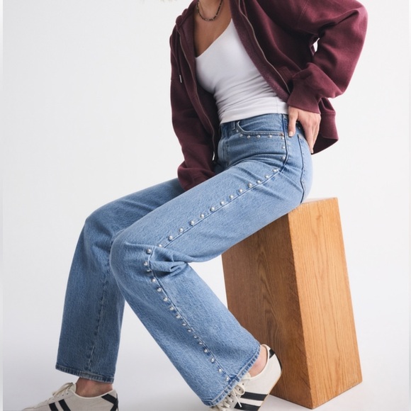 Abercrombie & Fitch Denim - NWOT Abercrombie & Fitch High Rise 90s Relaxed Studded Blue Jeans Size 24S